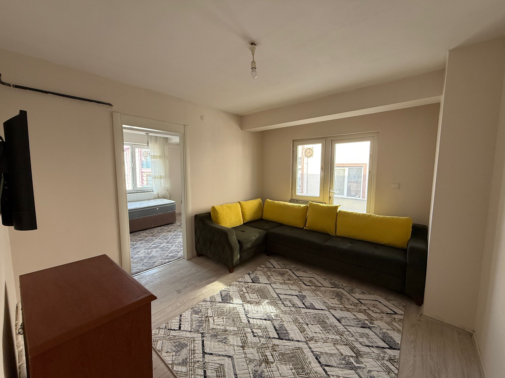 ERENLERDE MERKEZİ KONUMDA 2+1 GENİŞ KİRALIK DAİRE