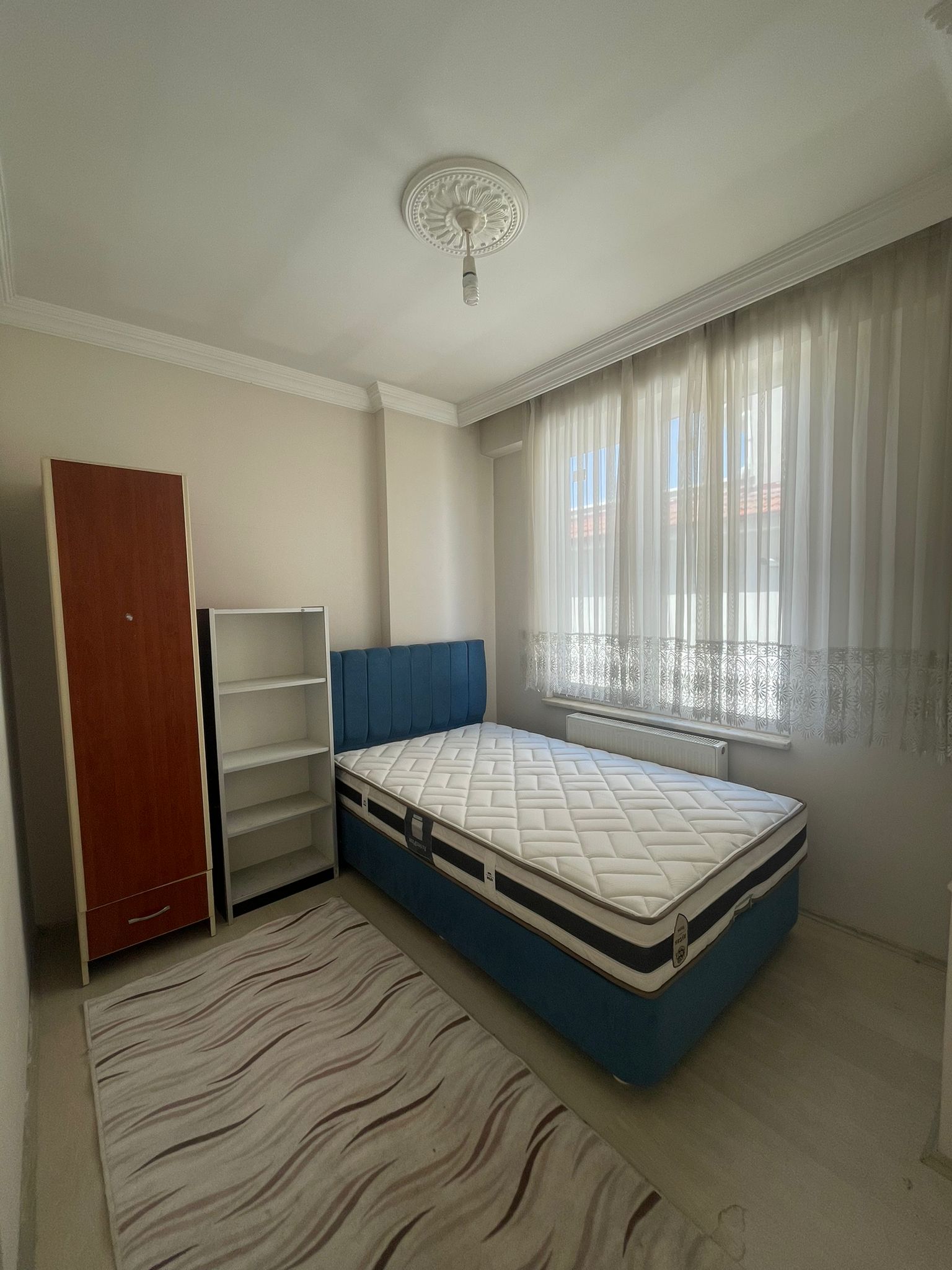 ERENLERDE 1+1 MERKEZİ KONUMDA KİRALIK DAİRE