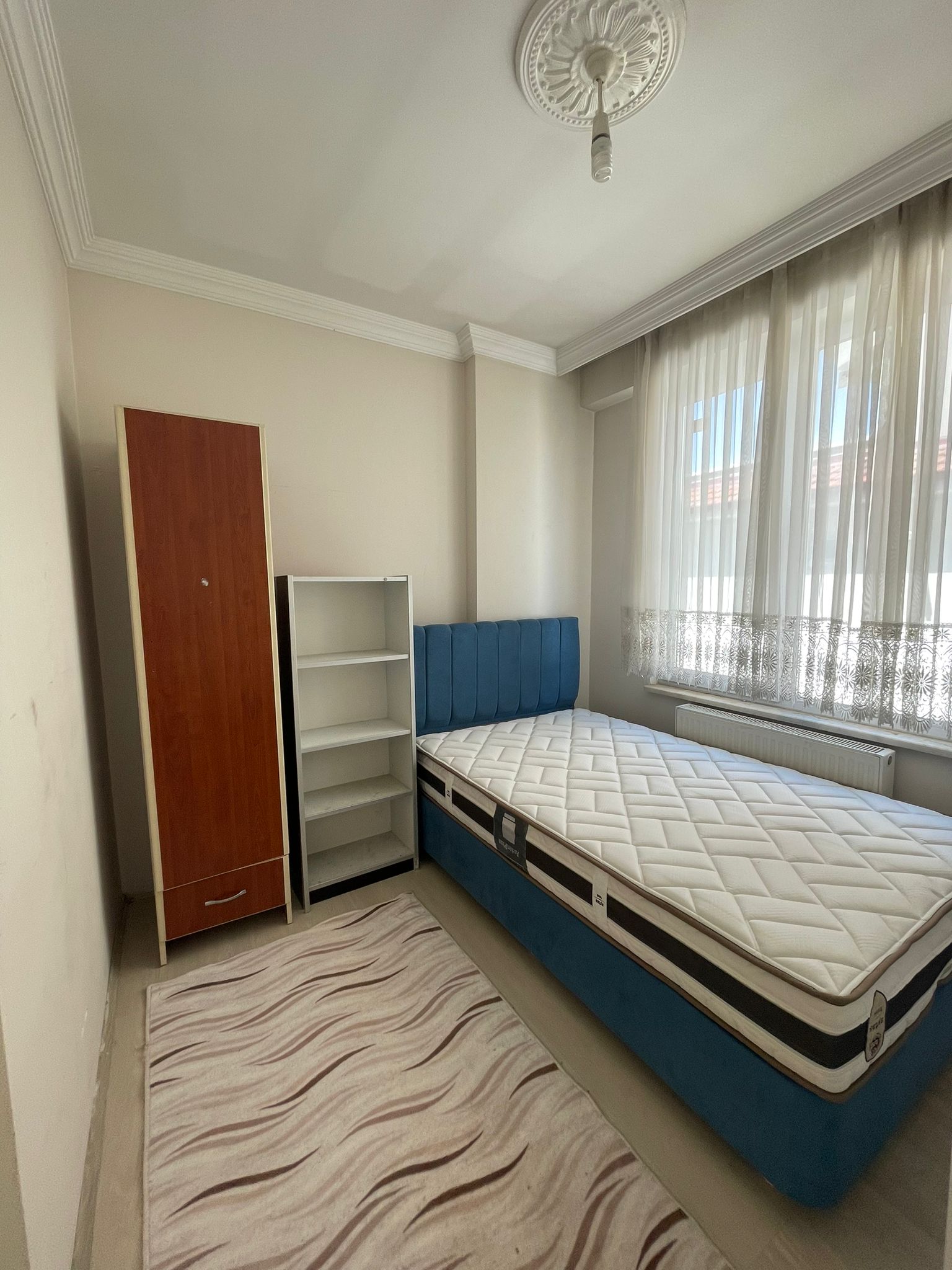 ERENLERDE 1+1 MERKEZİ KONUMDA KİRALIK DAİRE