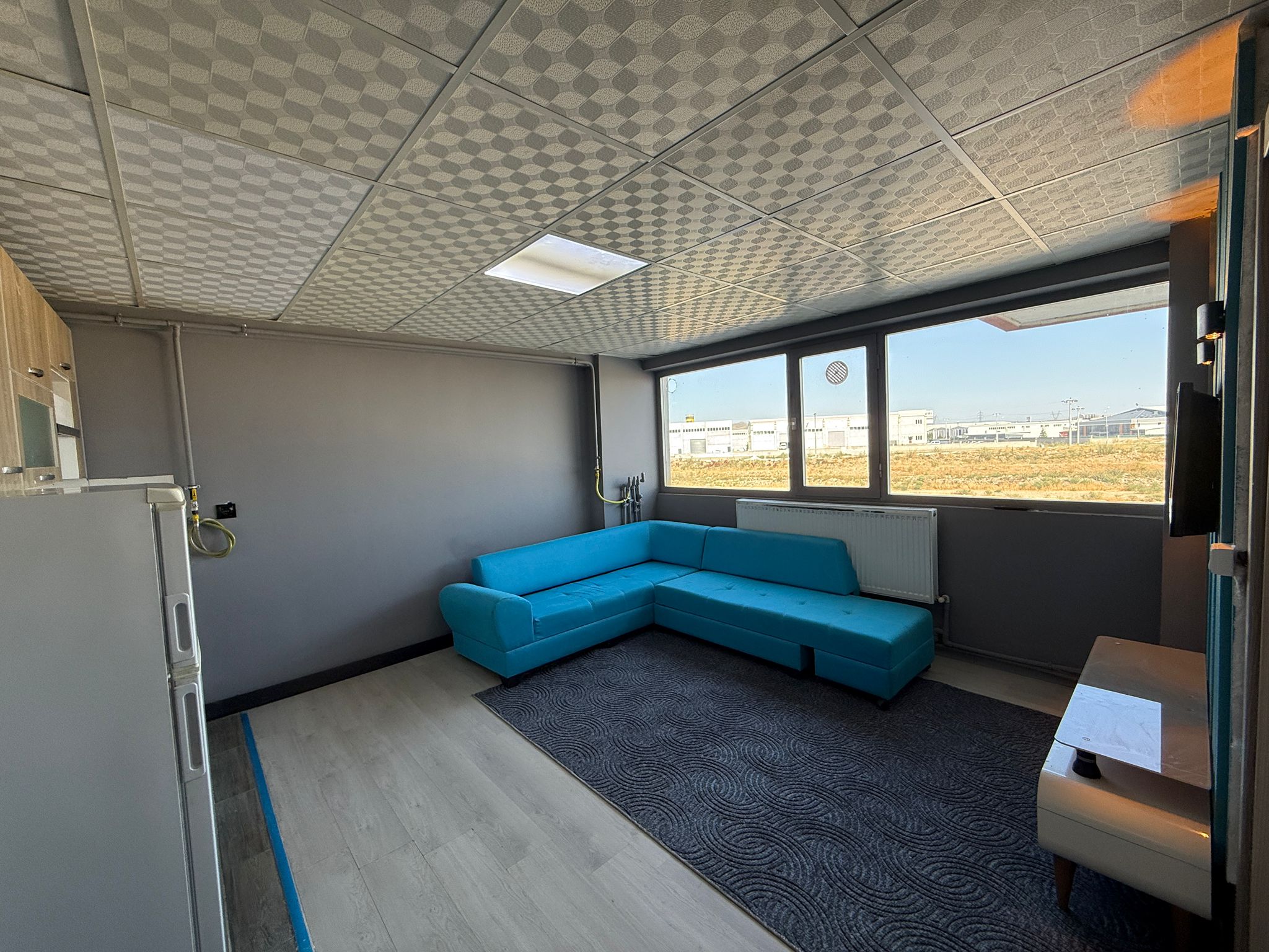 ERENLERDE 2+1 GENİŞ YENİ EŞYALI KİRALIK DAİRE