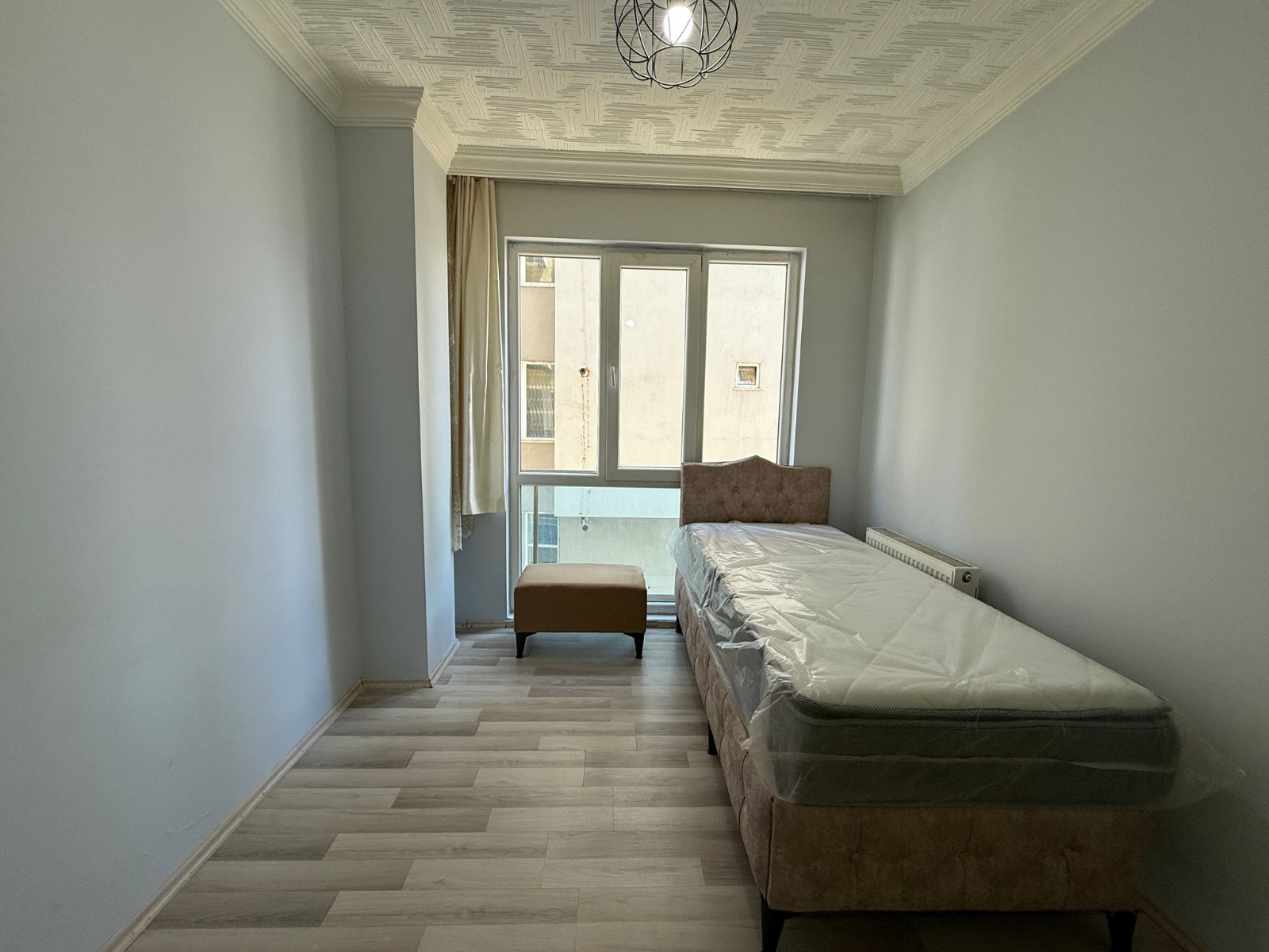 ERENLERDE MERKEZİ KONUMDA UYGUN FİYATLI 2+0 SATILIK DAİRE