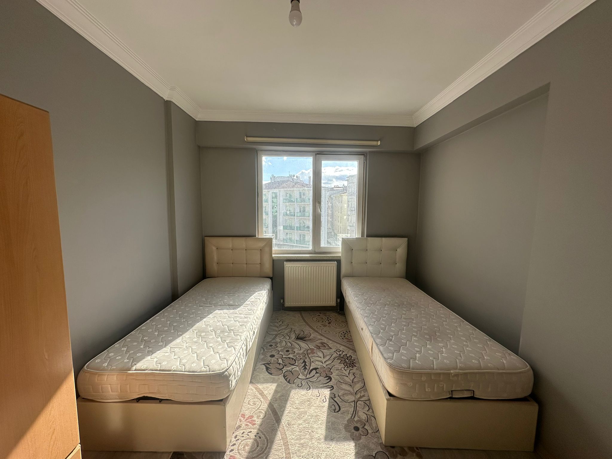 ERENLERDE 2+0 TEMİZ KİRALIK DAİRE 