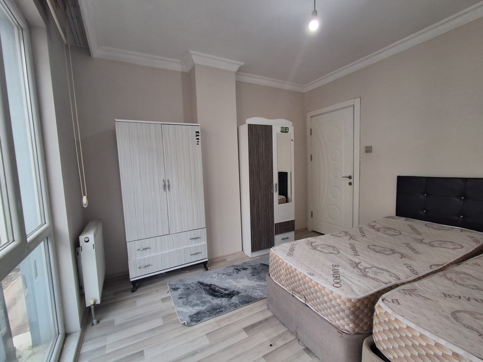 ERENLERDE 2+0 MERKEZİ KONUMDA TEMİZ KİRALIK DAİRE