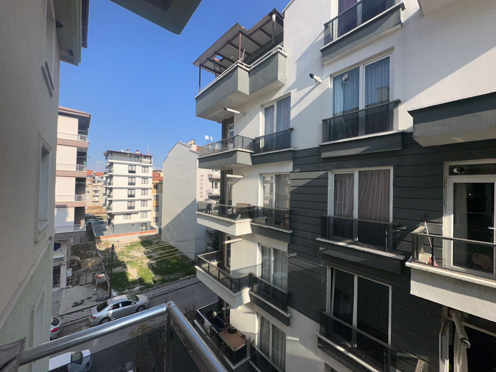 ERENLERDE MERKEZİ KONUMDA 1+0 KİRALIK DAİRE