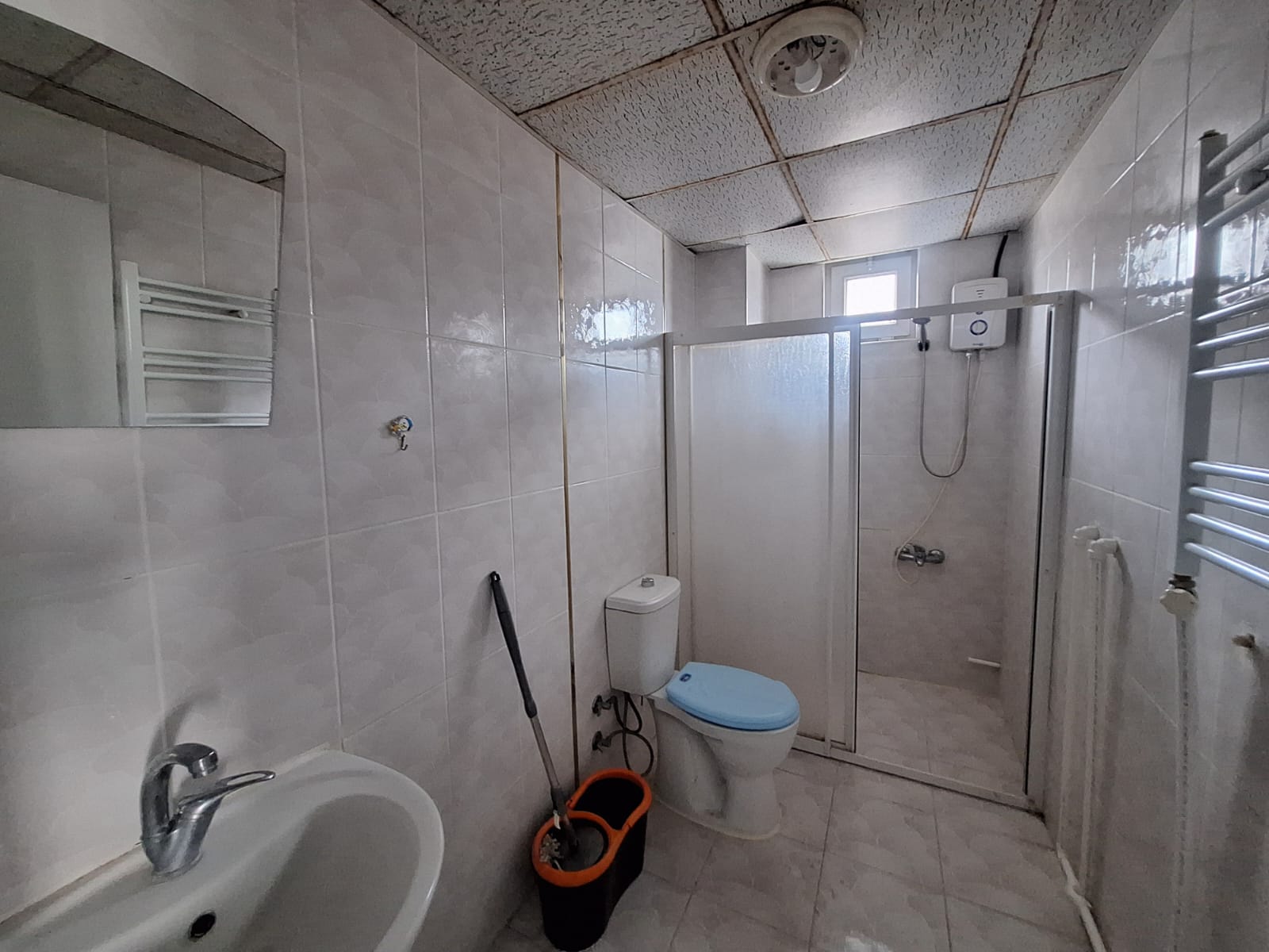 ERENLERDE 2+0 MERKEZİ KONUMDA SEVGİ YOLU ÜZERİNDE KİRALIK DAİRE