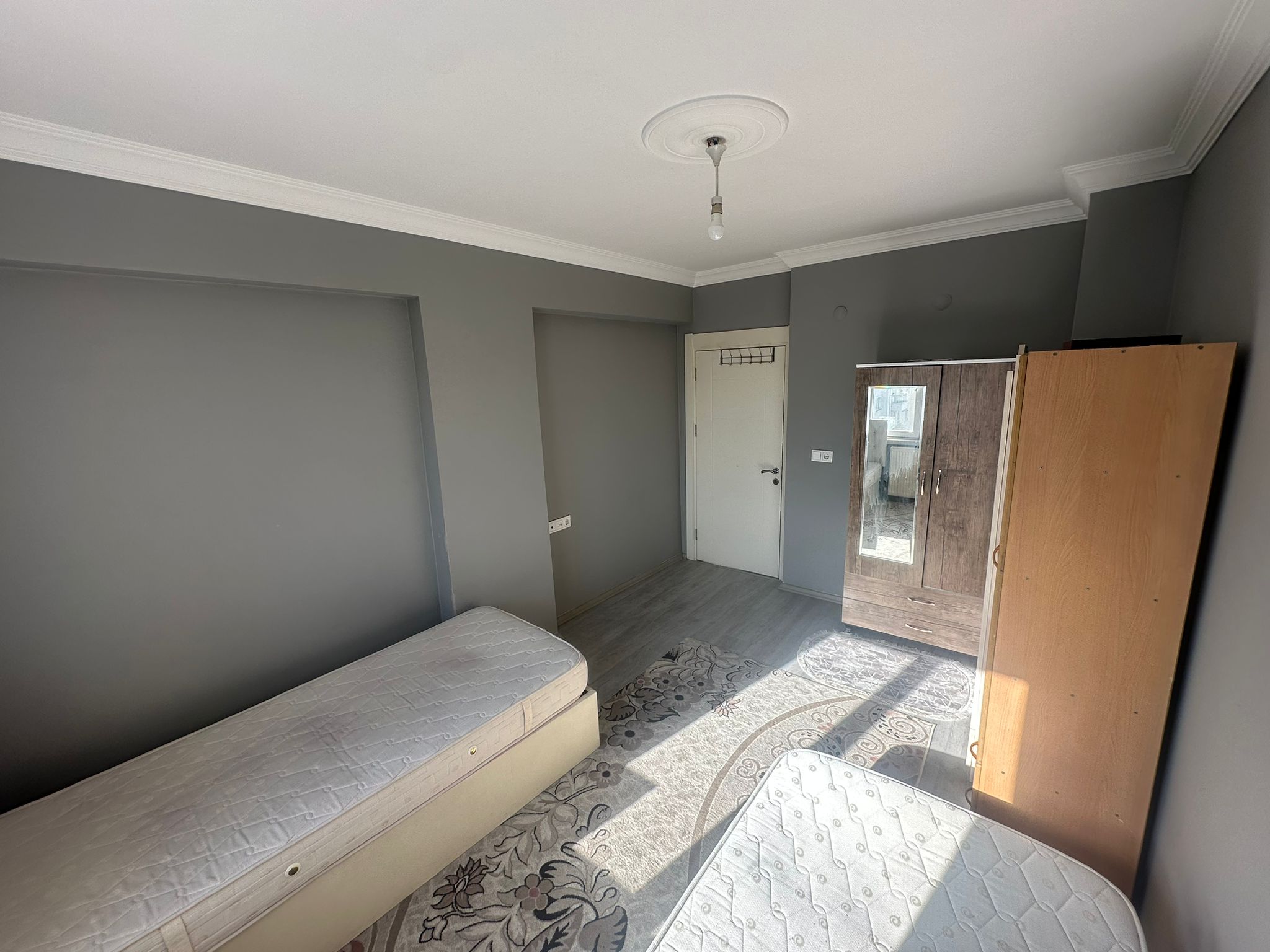 ERENLERDE 2+0 TEMİZ KİRALIK DAİRE 