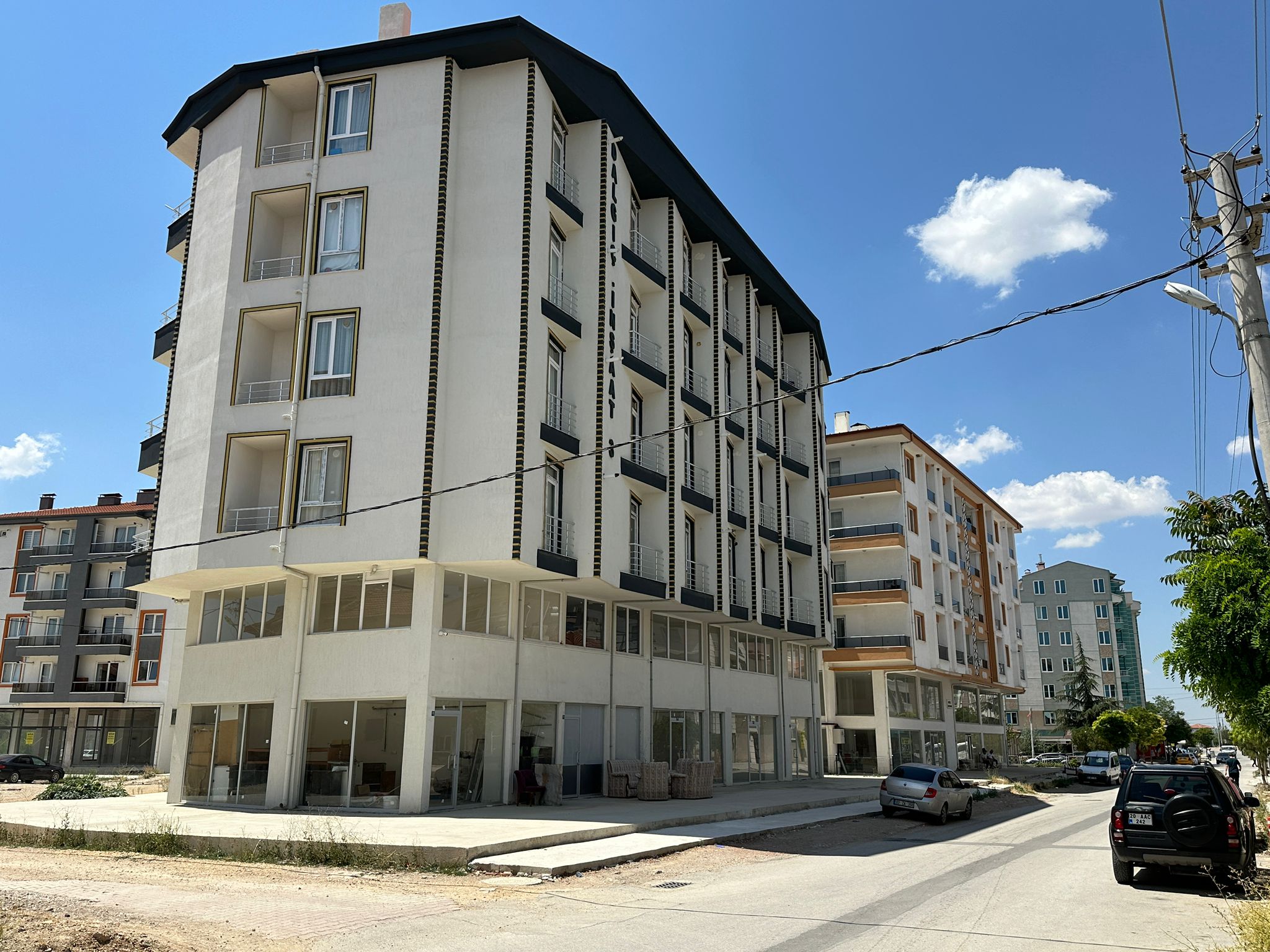 ERENLERDE VETERİNERLİK KARŞISINDA 2+0 TEMİZ KİRALIK DAİRE