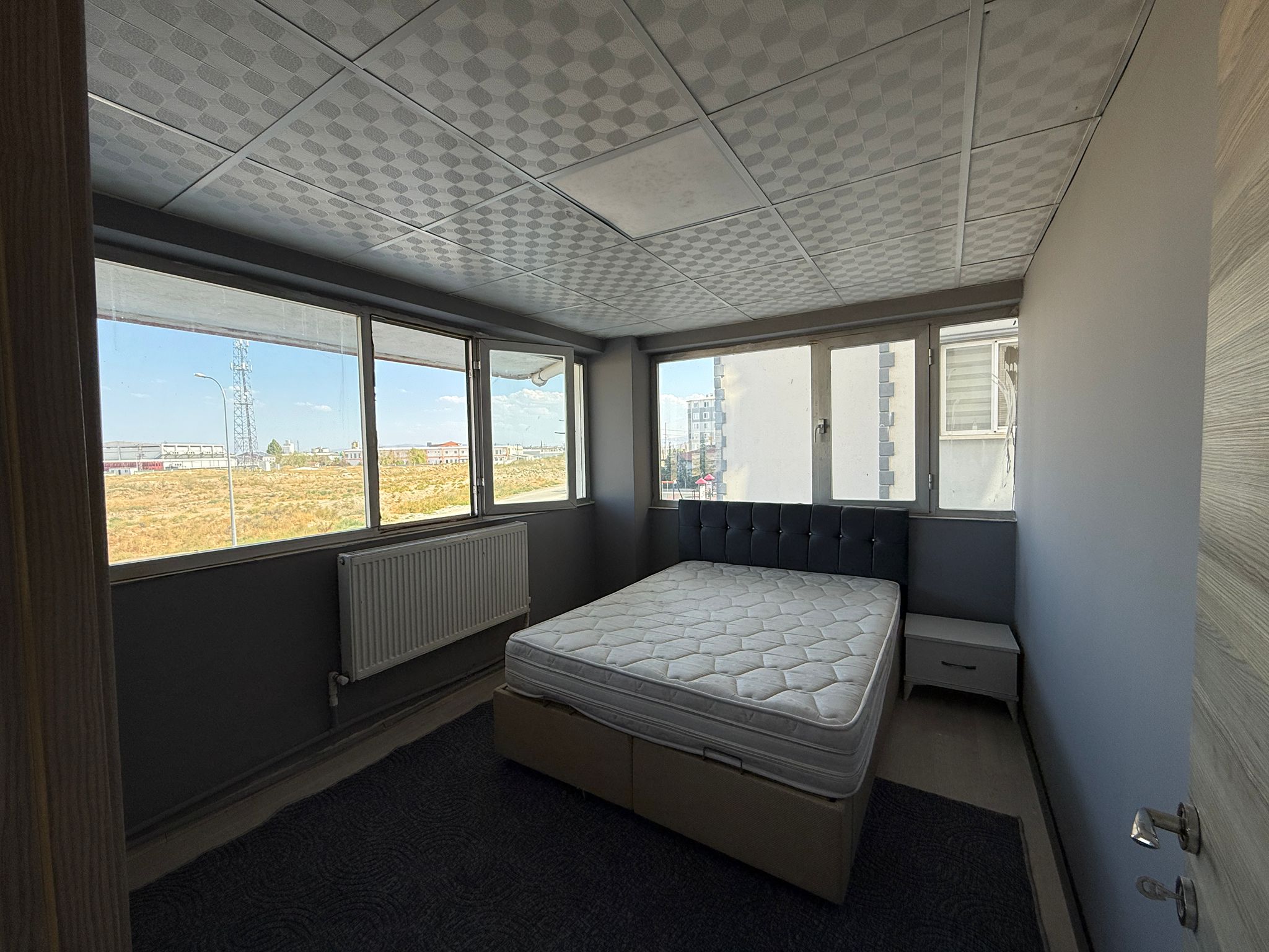 ERENLERDE 2+1 GENİŞ YENİ EŞYALI KİRALIK DAİRE