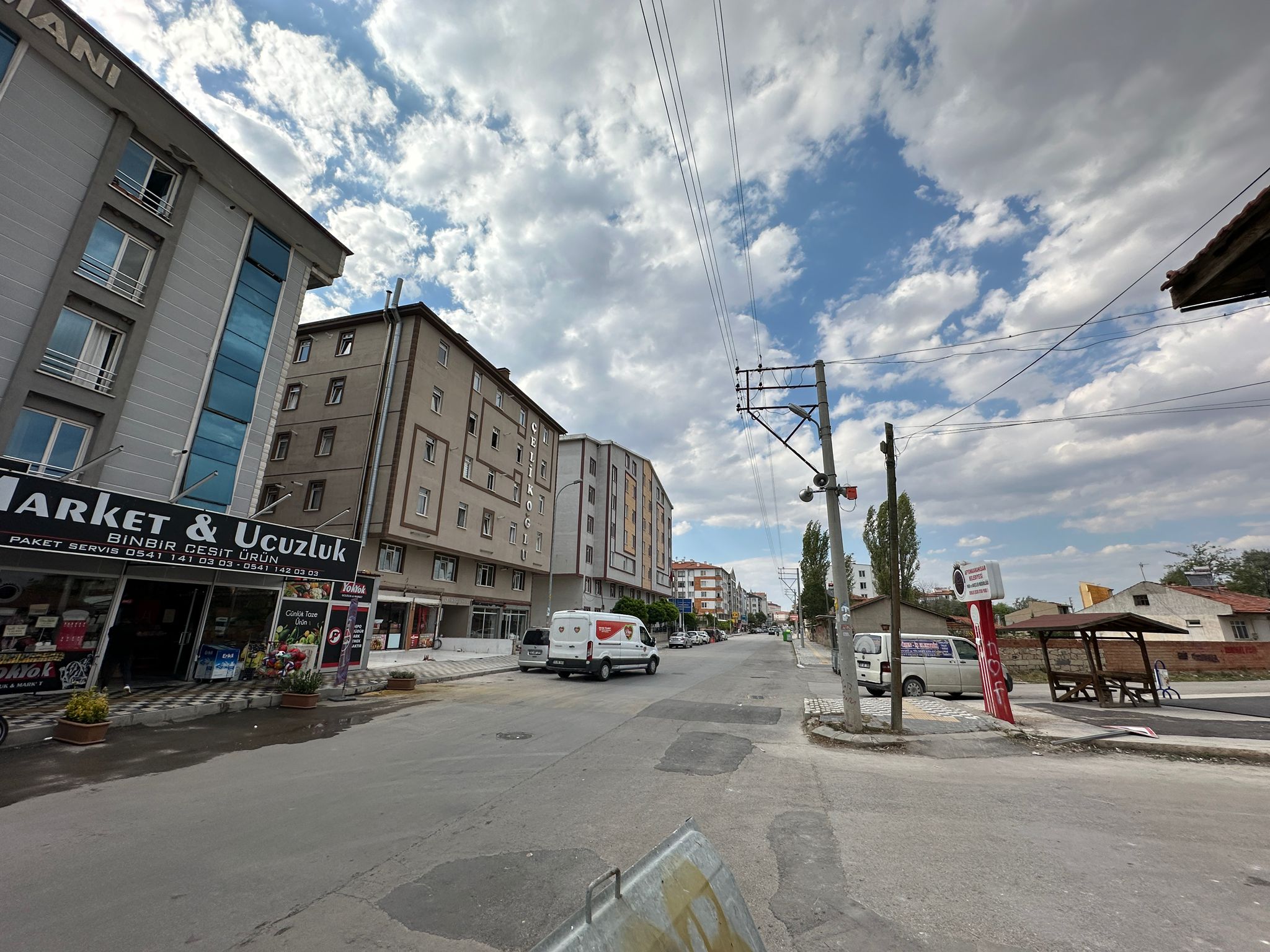 ERENLERDE 2+0 MERKEZİ KONUMDA SEVGİ YOLU ÜZERİNDE KİRALIK DAİRE