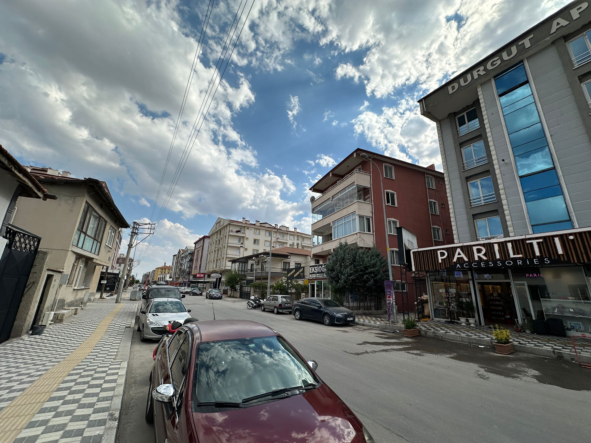 ERENLERDE MERKEZİ KONUMDA 2+0 DAİRE