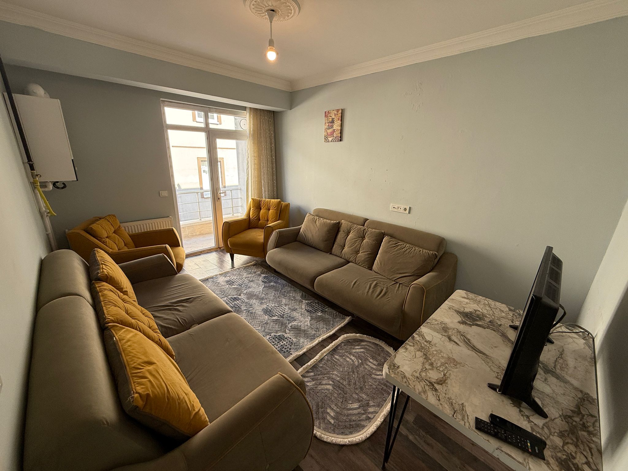 ERENLERDE MERKEZİ KONUMDA 2+0 DAİRE