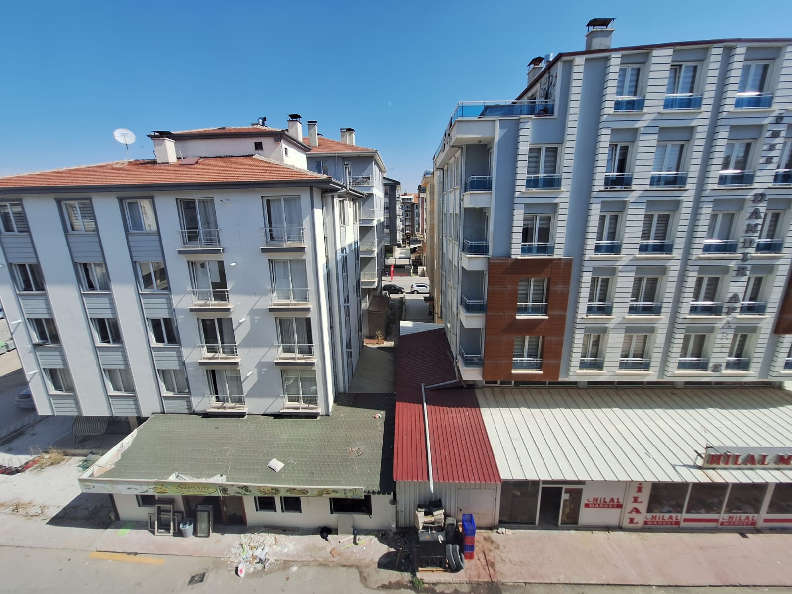 ERENLERDE LÜKS 2+1 MERKEZİ KONUMDA KİRALIK DAİRE