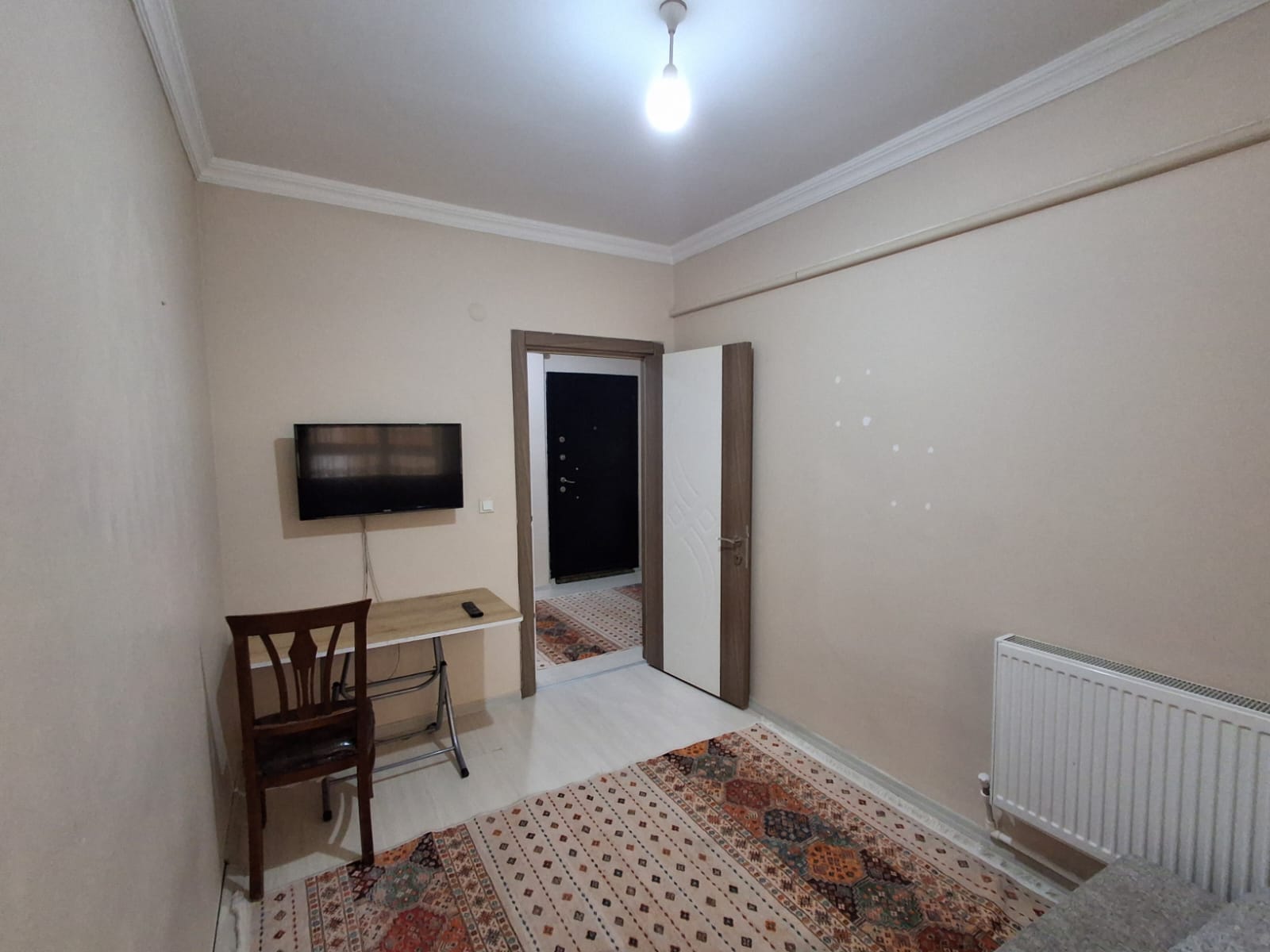 ERENLERDE EMNİYET KARAKOLU KARŞISINDA 2+0 GENİŞ KİRALIK DAİRE