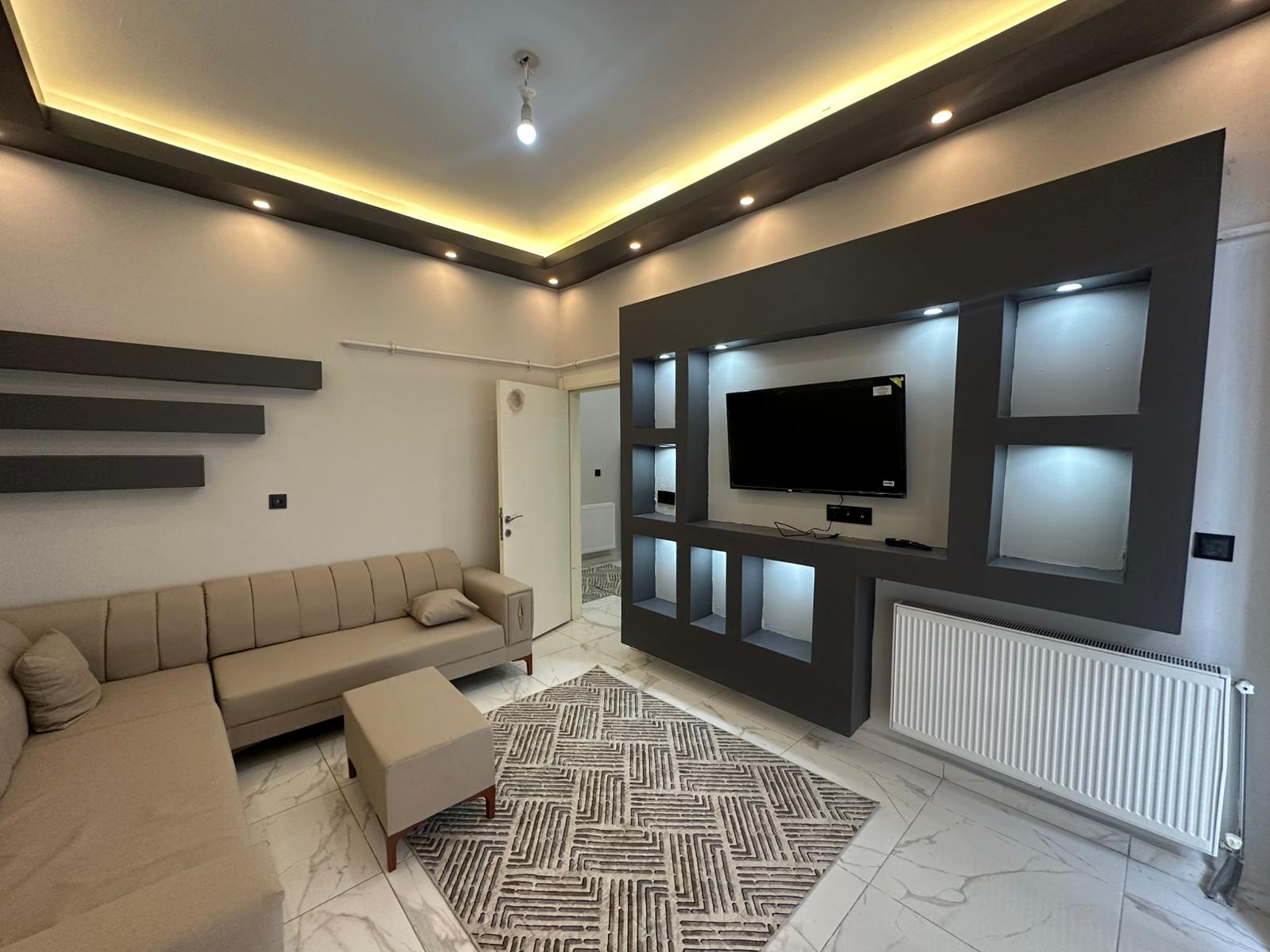 ERENLERDE MERKEZİ KONUMDA 2+0 SATILIK DAİRE