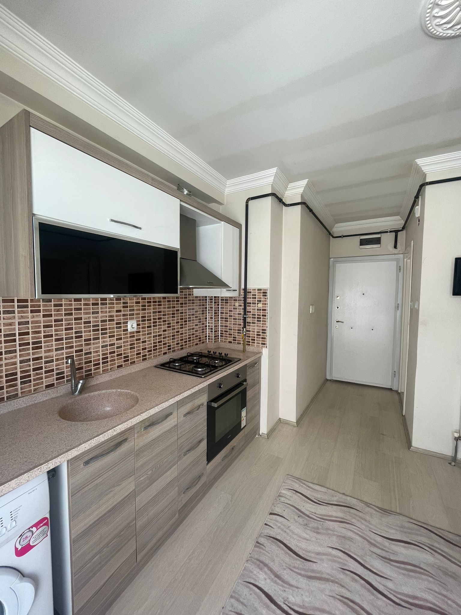 ERENLERDE 1+1 MERKEZİ KONUMDA KİRALIK DAİRE