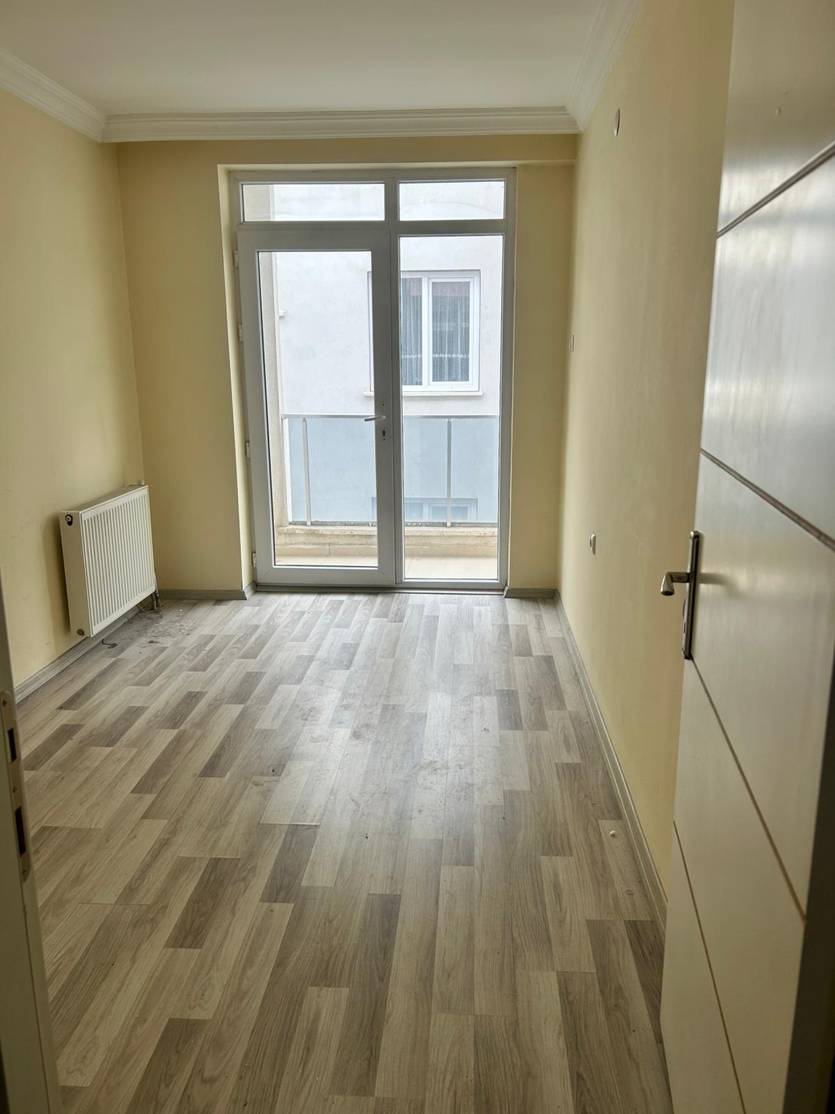 ERENLERDE GENİŞ FERAH 2+0 FIRSAT DAİRE