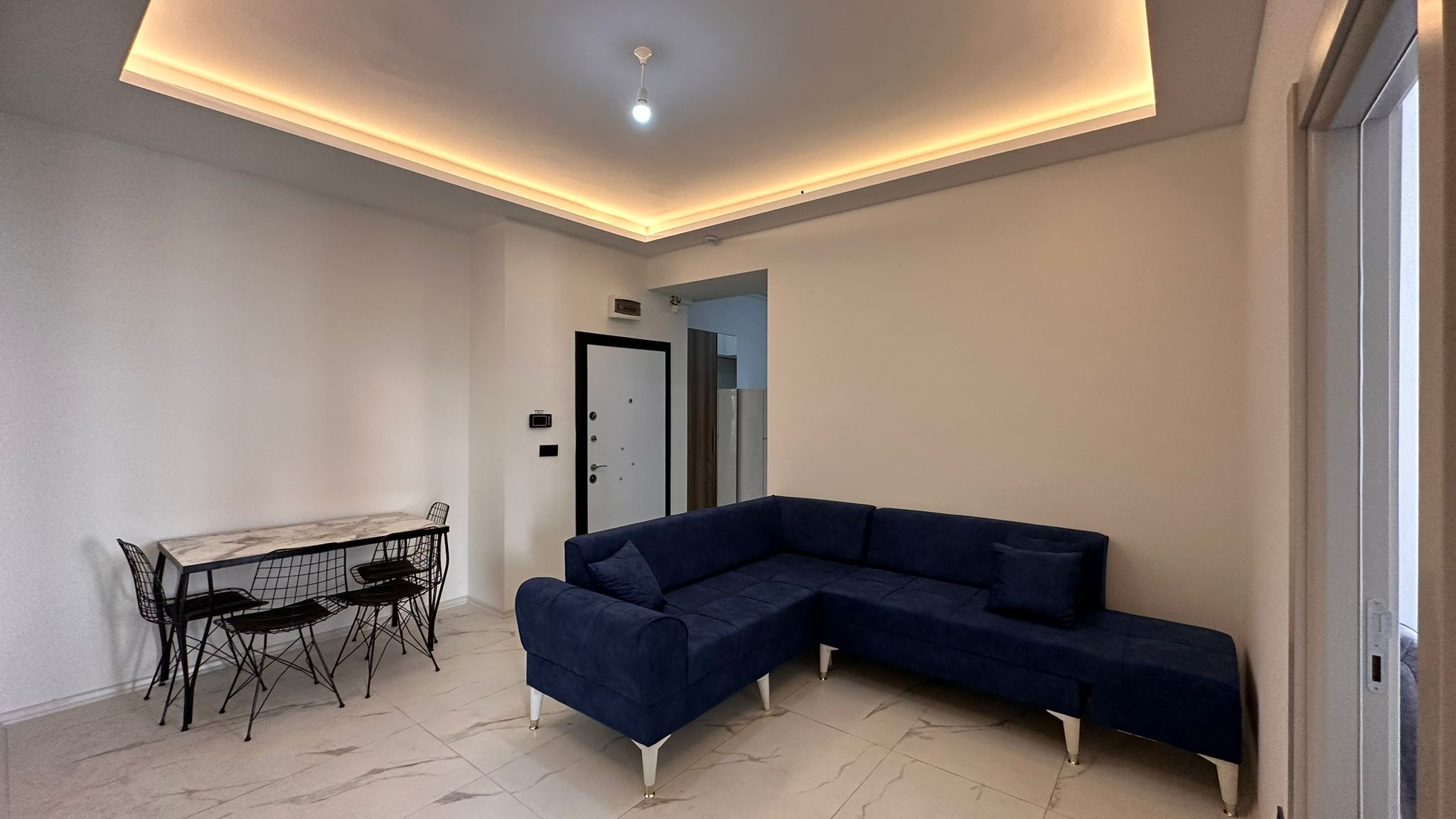 ERENLERDE LÜKS 2+1 MERKEZİ KONUMDA KİRALIK DAİRE