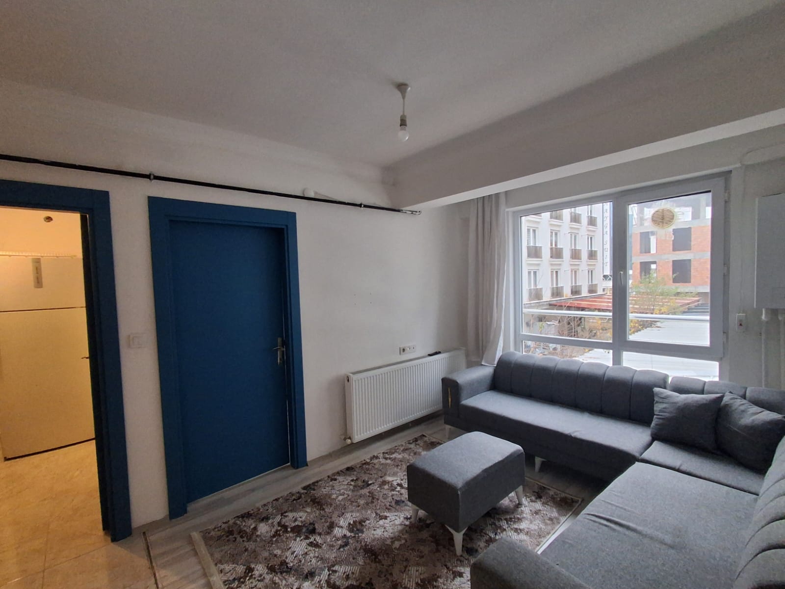 ERENLERDE MERKEZİ KONUMDA 2+0 KİRALIK DAİRE