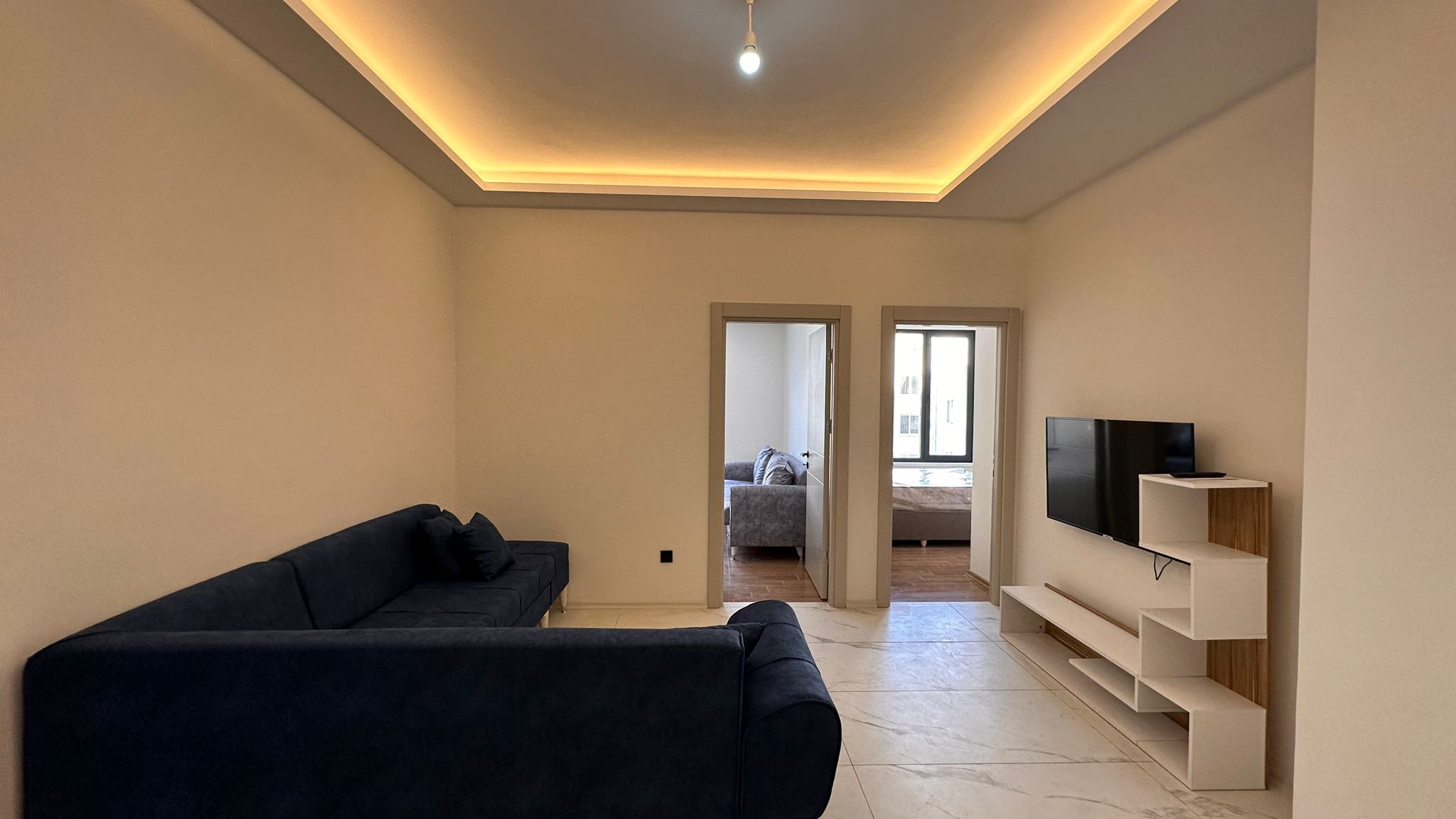 ERENLERDE LÜKS 2+1 MERKEZİ KONUMDA KİRALIK DAİRE