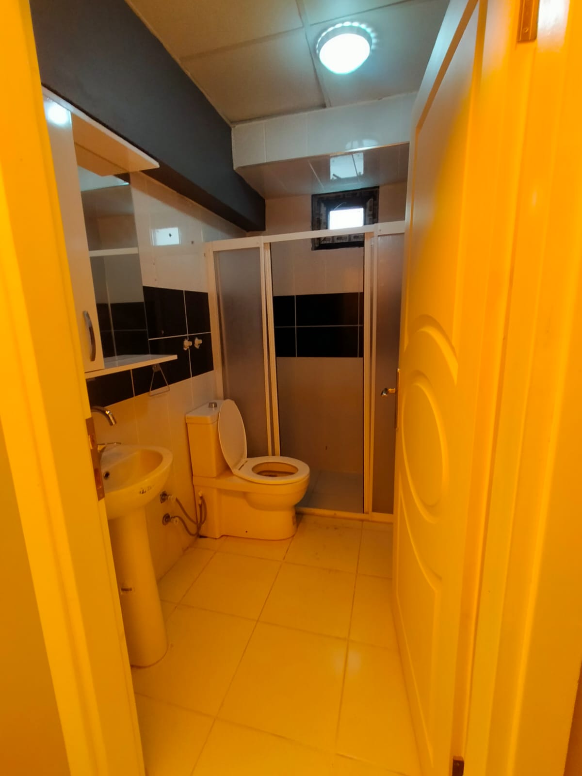 ERENLERDE MERKEZİ KONUMDA 1+1 SATILIK DAİRE