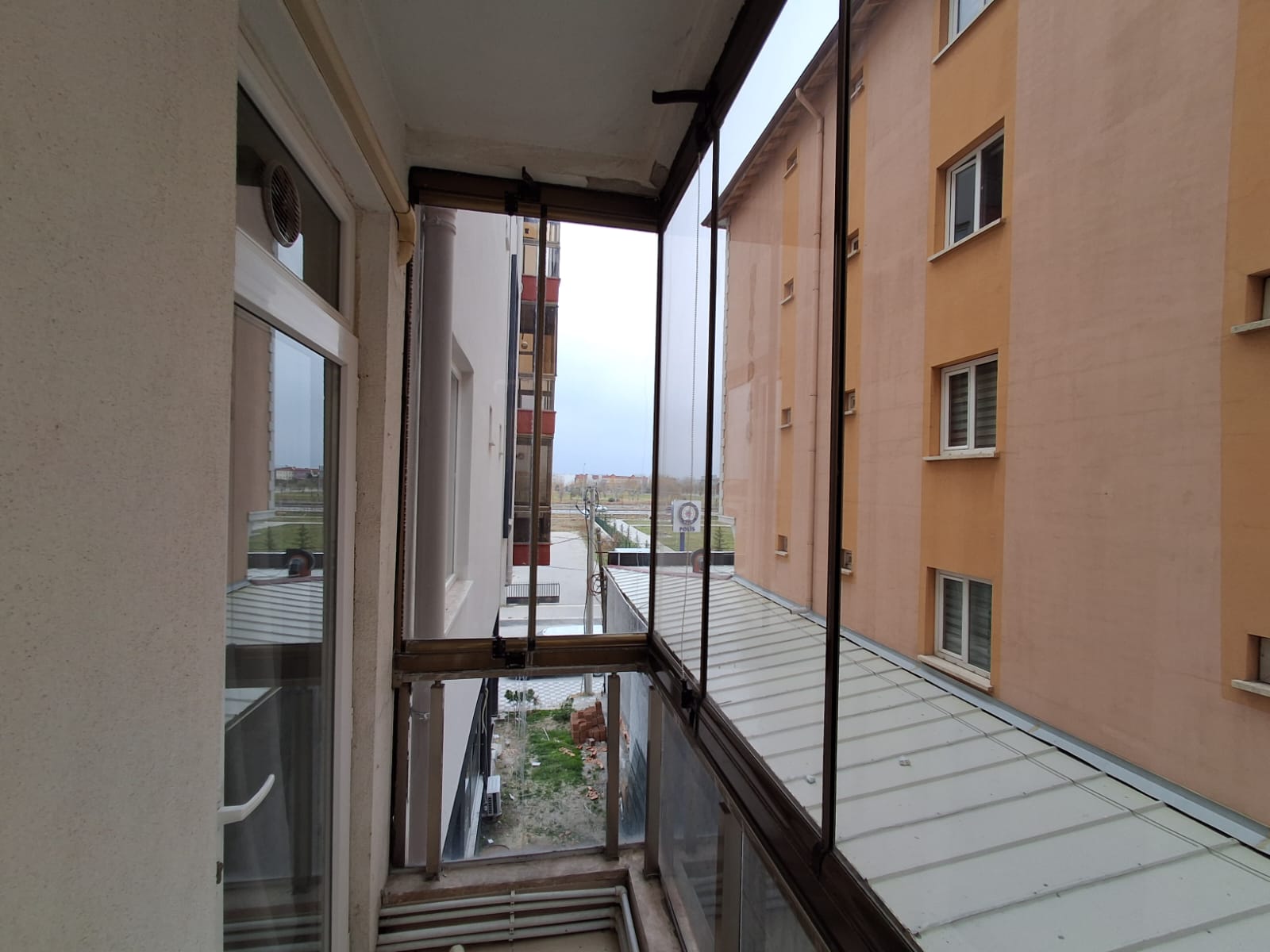 ERENLERDE FIRSAT SATILIK 2+0 DAİRE