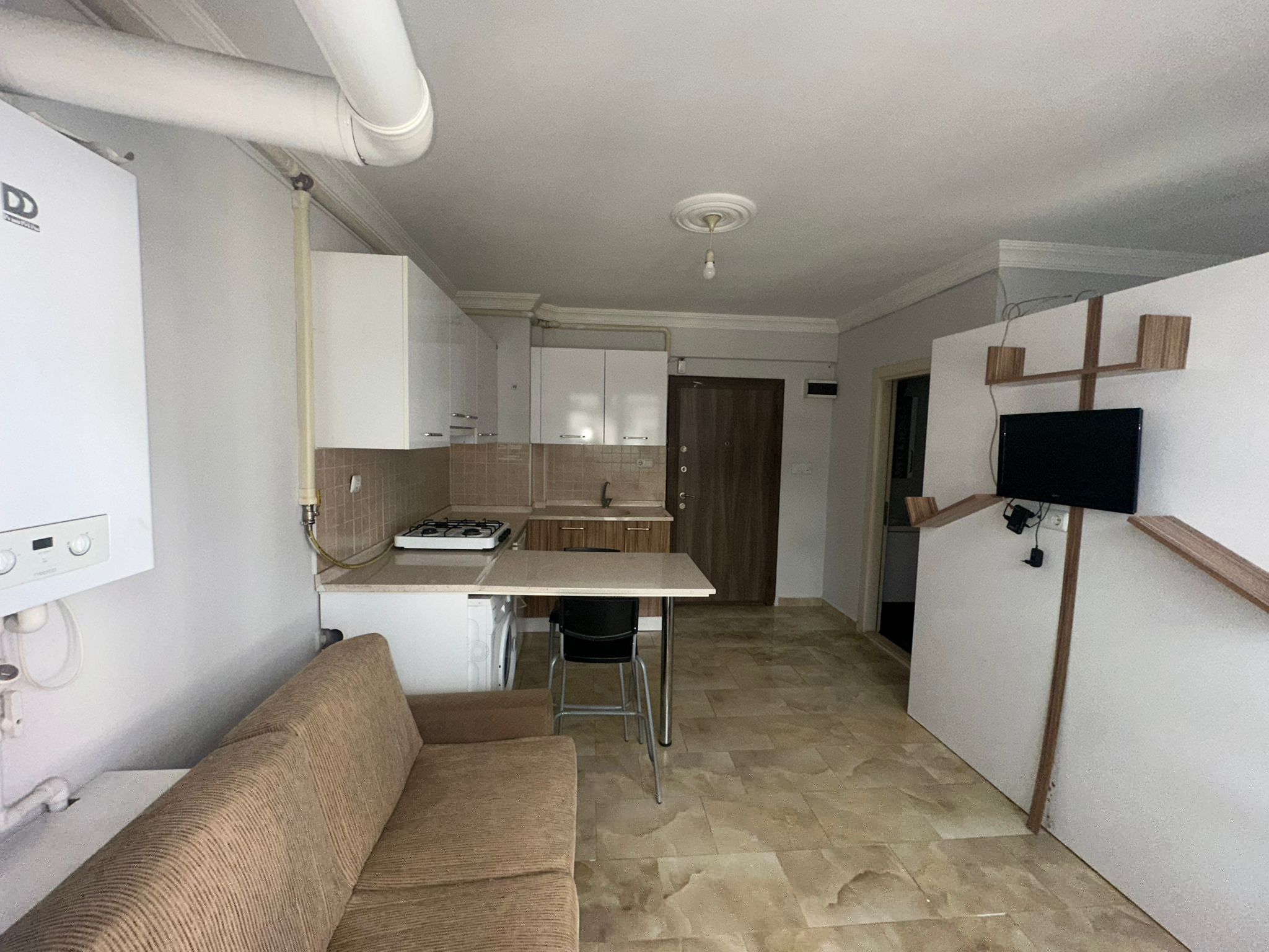 ERENLERDE MERKEZİ KONUMDA 1+1 DAİRE