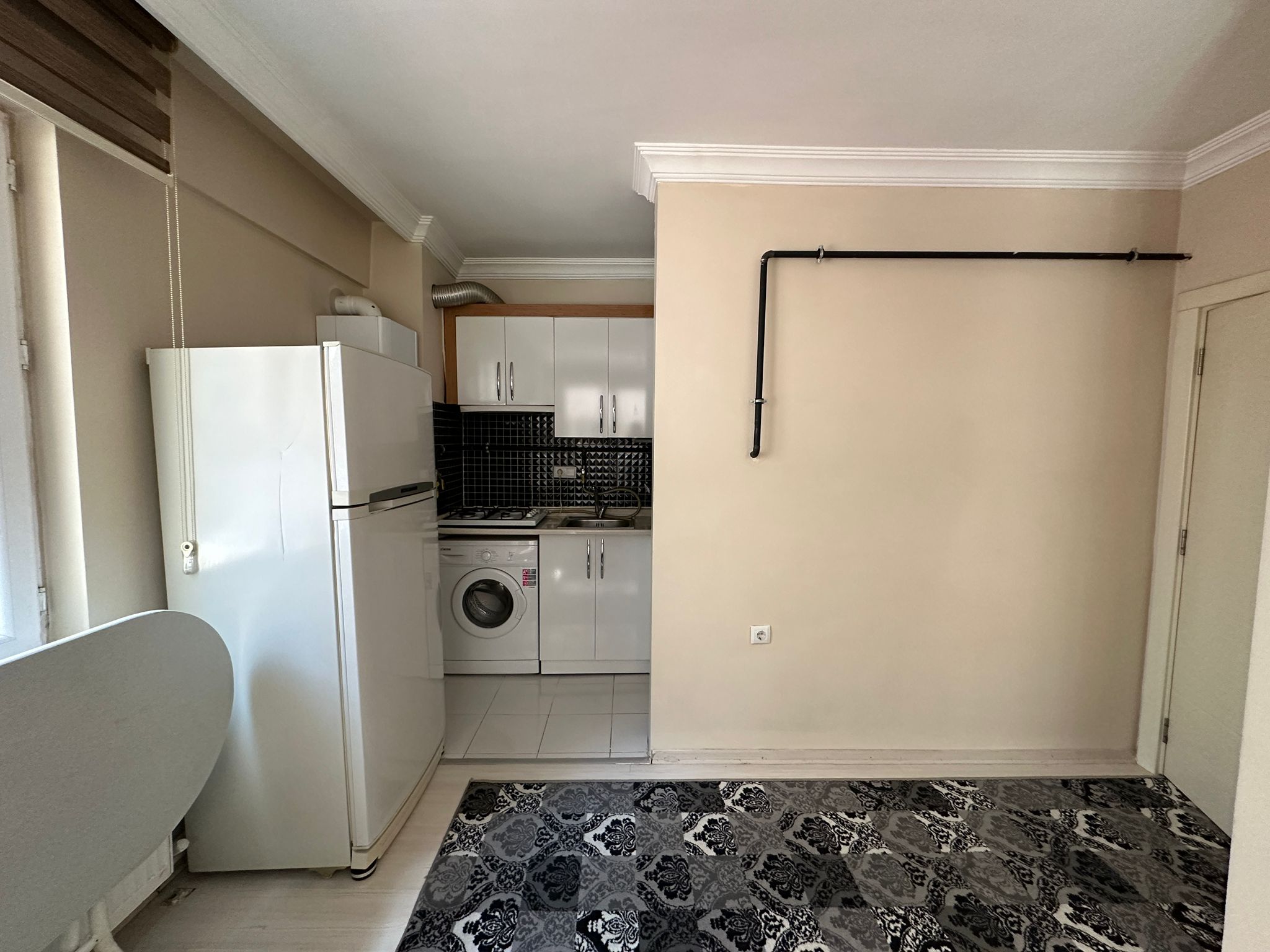 ERENLERDE MERKEZİ KONUMDA 2+0 FIRSAT DAİRE